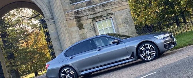 BMW 7 Series outside Kedleston Hall in Derby Chauffeur Hire