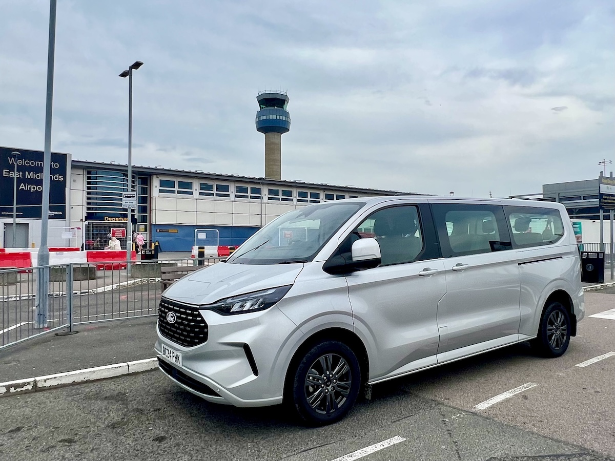 D7 XEC – Tourneo Custom (21)